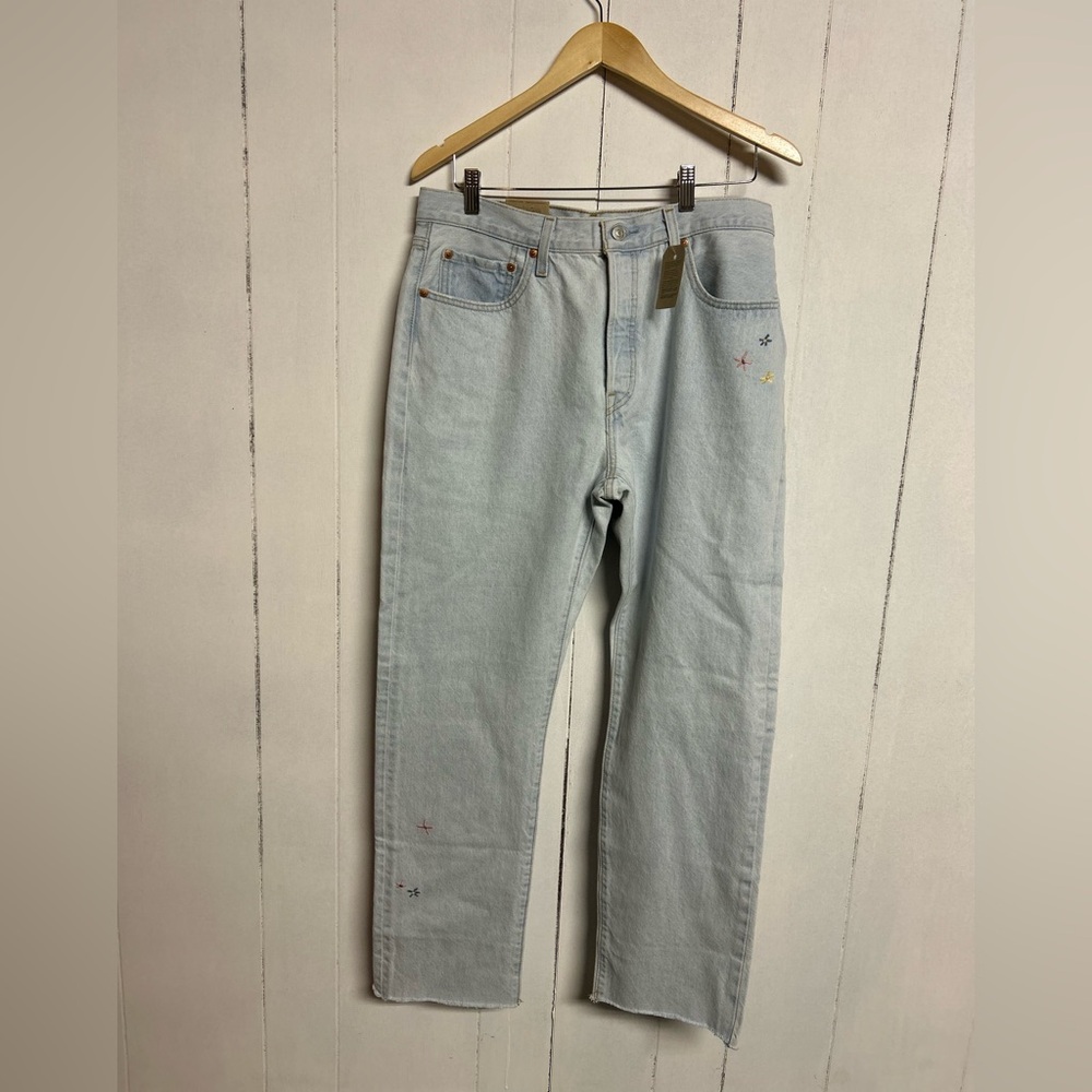 NWT Levi's 501 Light Blue Denim Jeans with Embroidered Flowers
